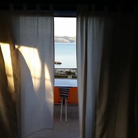 Music * Drače